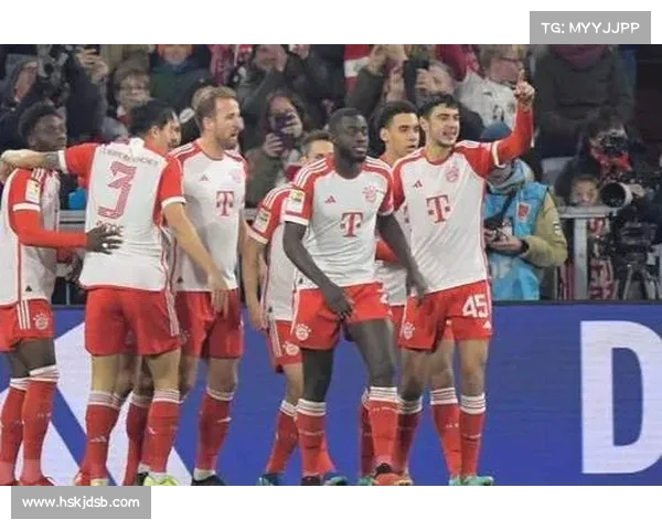 欧冠小组赛最新战报：豪门球队鏖战激烈，黑马异军突起成亮点